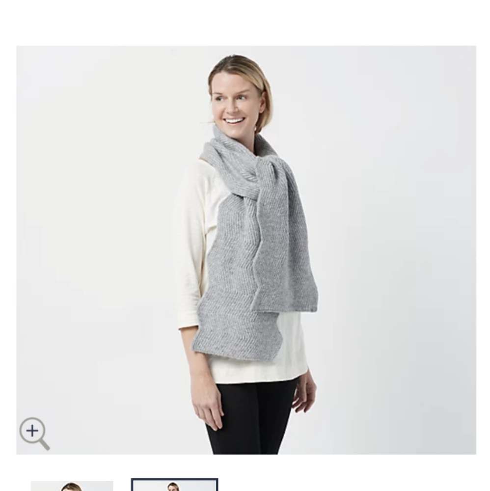 5️⃣for2️⃣0️⃣! Susan Graver Sweater Knit Scalloped Oblong Scarf